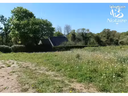 terrain 621 m² plougar