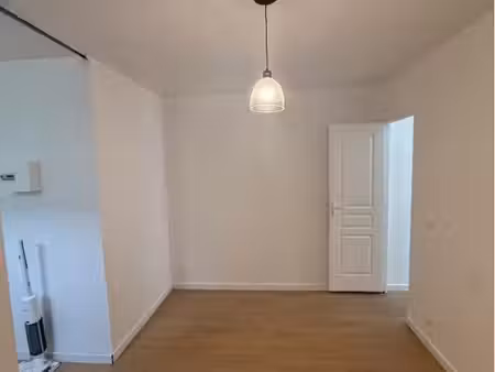 local commercial 27 m²