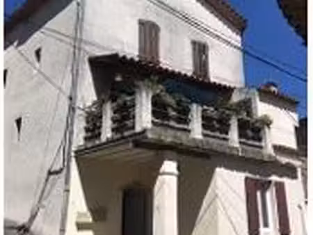 duplex avec terrasse centre de lezan