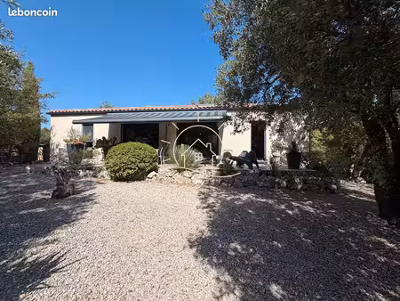 villa 4 pièces 100 m²