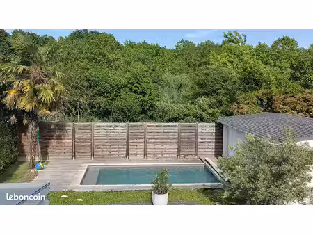 maison familiale 5 chambres  jardins  piscine  parking  garage  potager – quartier calme t