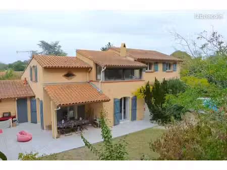 maison 180m2 proche commodités au calme