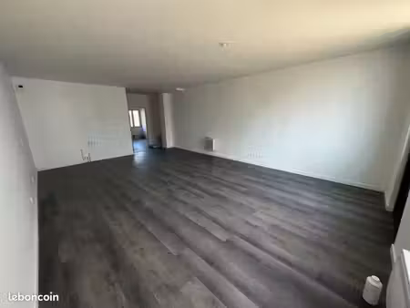t3 rdc non meublé 61 90 m²