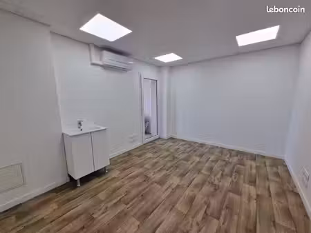 bureau 45 m²