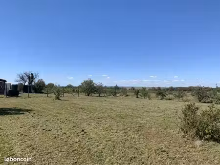 terrain de 2500m2