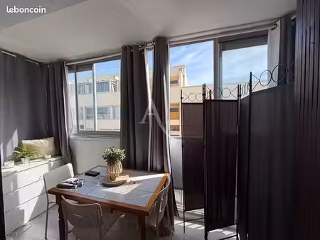 studio 1 pièce 30 m²