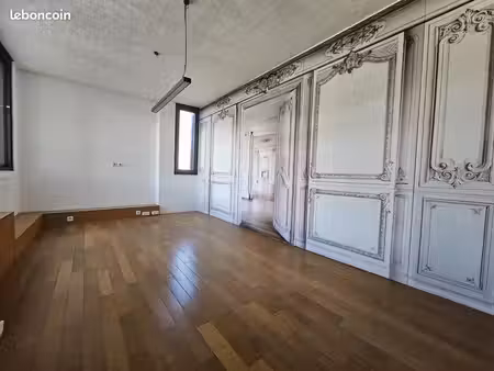 bureau 43 m²