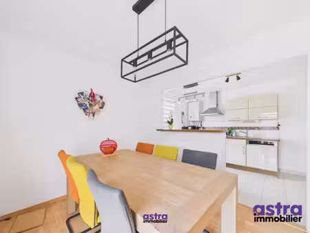 t3 - 69 m² - balcon  cellier et garage fermé