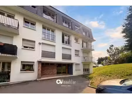 studio proche centre-ville avec stationnement