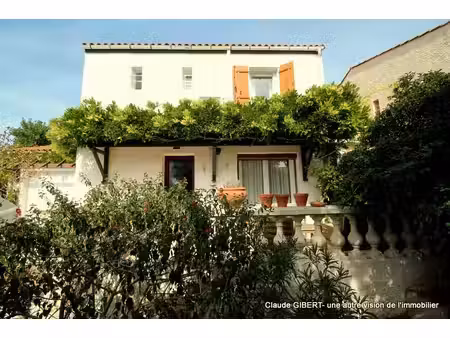 maison t4 avec un étage  un garage et un terrain de 347 m2 d