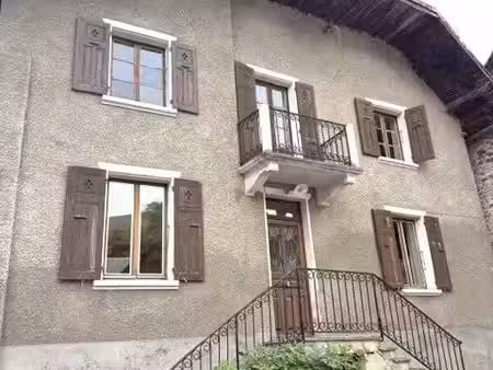 tenement immobilier + batiment annexe
