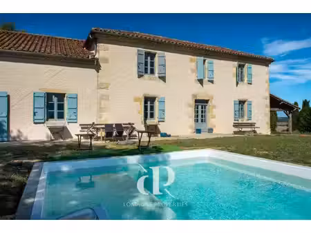 charmante maison avec piscine et vue panoramique sur les pyrénées