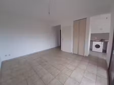 location appartement 1 pièce 22.55 m² à cayenne (97300)  533 €