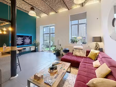 loft d'exception avec jardin_cachet industriel
