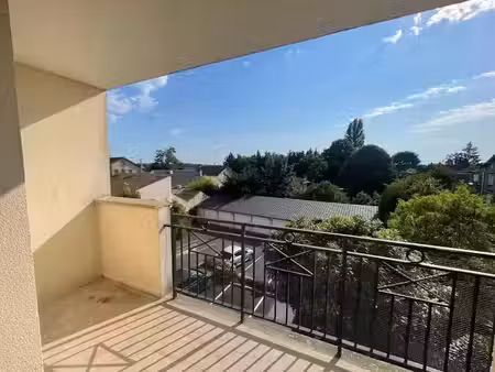 location appartement 3 pièces 67 m² à sevran (93270)  1 050 €