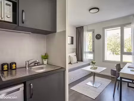 studio 1 pièce 18 m²