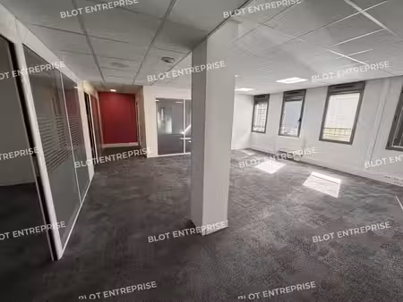 location bureaux nantes 44000 130m²