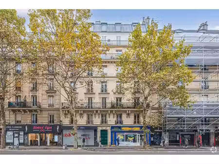 location commerce paris 75018 60m²