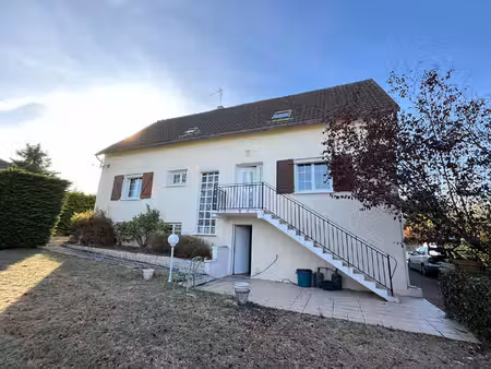 une belle maison familiale aux volumes généreux à châtellerault