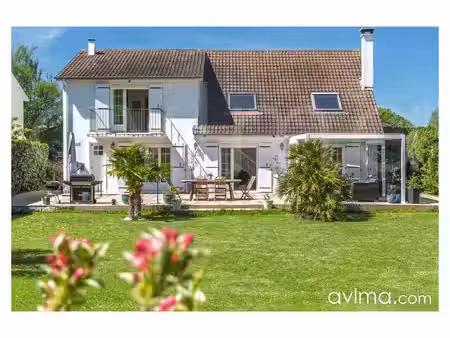 coup de coeur assuré - maison familiale rénovée - 4/5 chambr