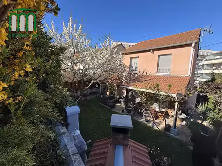 saint etienne hauts de jacquard - maison t4 mitoyenne d'un côté de 81 28m² avec jardin + g