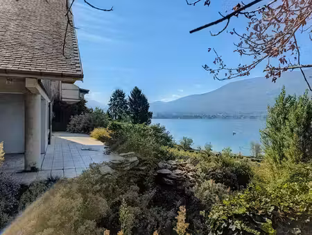 maison à rénover avec vue imprenable sur le lac du bourget