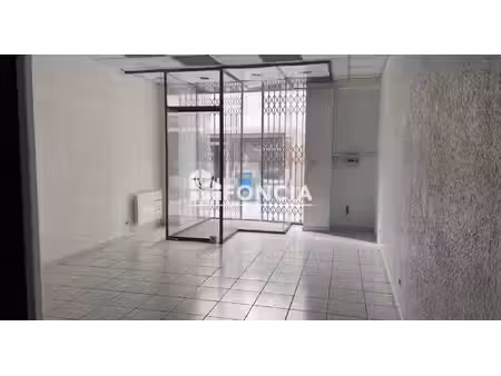 local commercial à louer