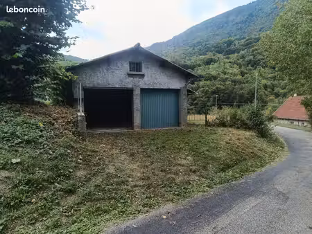 garage avec terrain