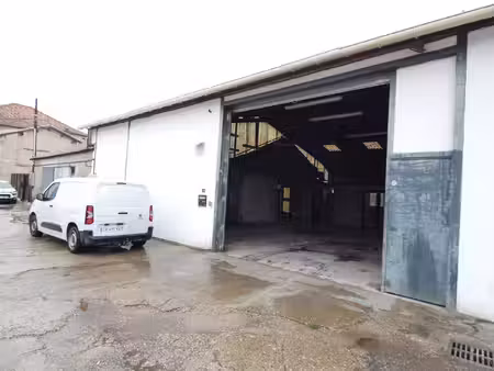 local d'activités à louer