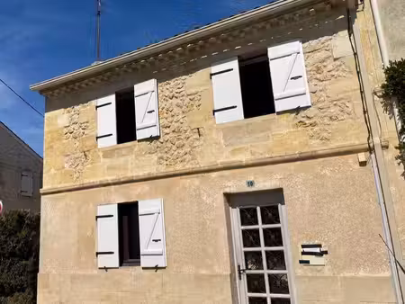 maison en pierre 64 m²