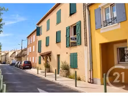 appartement t2 à louer - 2 pièces - 30 84 m2 - le beausset - 83 - provence-alpes-cote-d-az