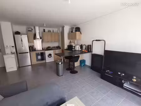 t2 récent 2017 avec garage  42 m2  résidence sécurisée
