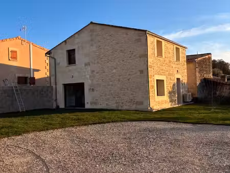 maison en pierre 99 m² entièrement rénovée – 3 chambres – peujard