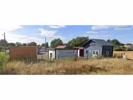 terrain a louer commercial