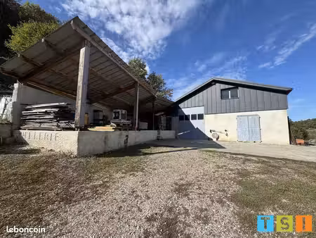 local 15000 m² sauveterre de comminges