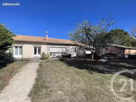 maison 9 pièces 256 m²