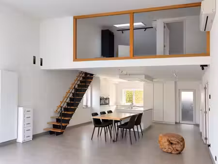 ruim triplexappartement met vier slaapkamers  ruim terras...