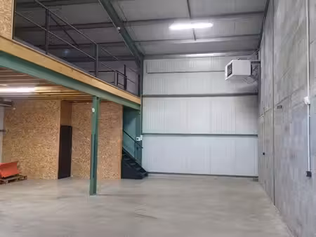 dépôt/entrepôt/local commercial