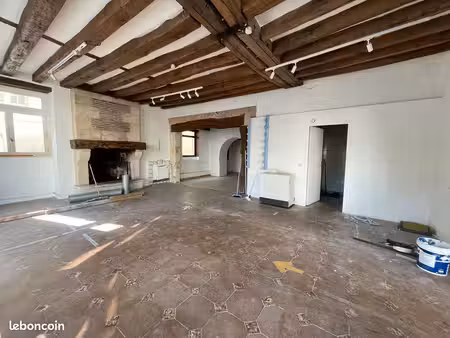 local commercial centre azay-le-rideau