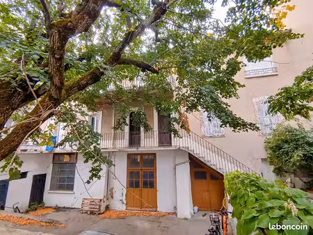 immeuble 10 pièces 211 m²
