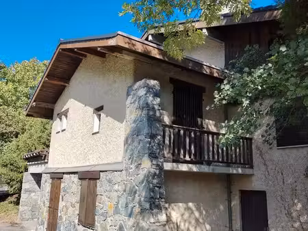 maison 5 ch - 218 m² - terrain 2749 m² - salins-fontaine