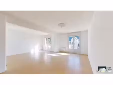 appartement 3 pièces 84 m²
