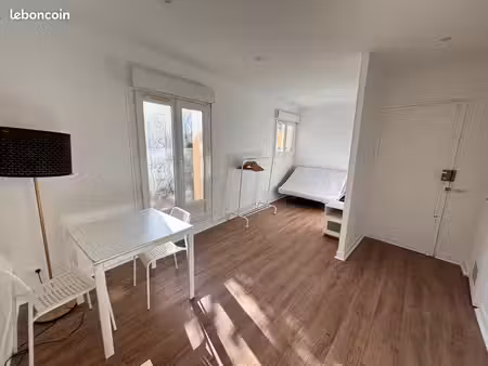 studio 1 pièce 20 m²