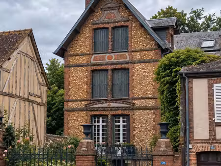 t1 rénové 30 m² avec terrasse – centre verneuil-sur-avre