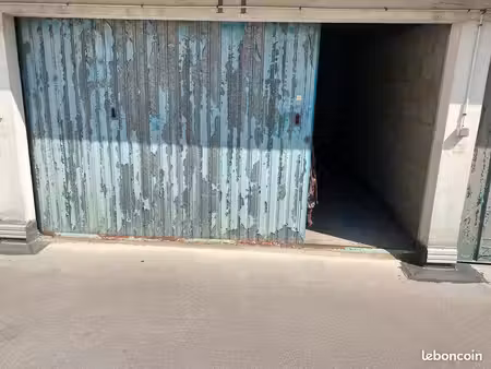 garage / box fermé 20m² - hypercentre - résidence sécurisée