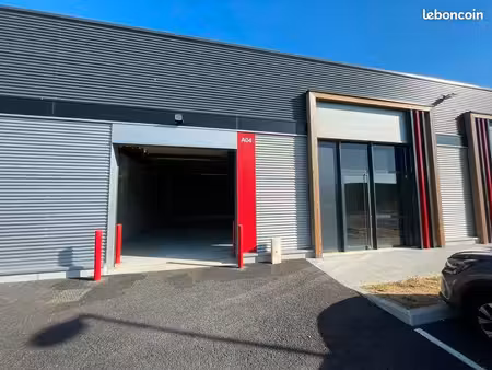 local d'activité 240 m²