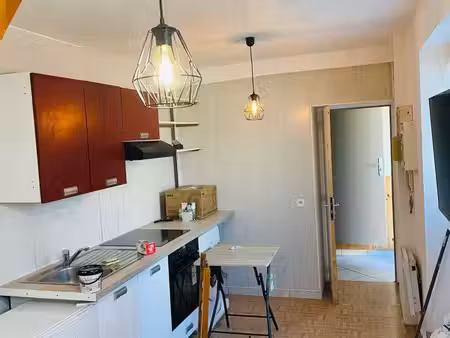 appartement meublé de type t2 avec mezzanine de 30 m2 à louer à abbeville