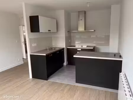 appartement t2 de 41 m2  garage et cave  sans frais d'agence