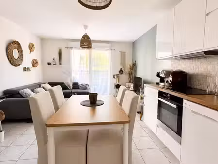 t2 entièrement rénové de 43 m² avec balcon  ascenseur et garage fermé – caluire-et-cuire