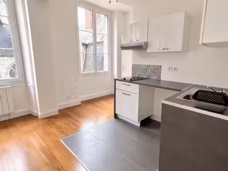 appartement f2 lumineux à louer